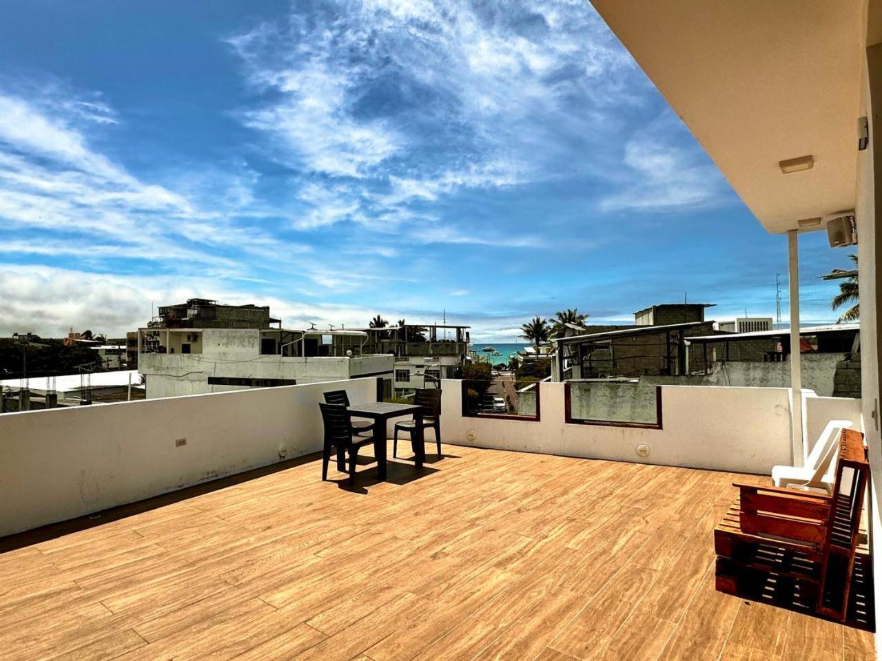 Hostal Muyuyo Puerto Ayora  Εξωτερικό φωτογραφία