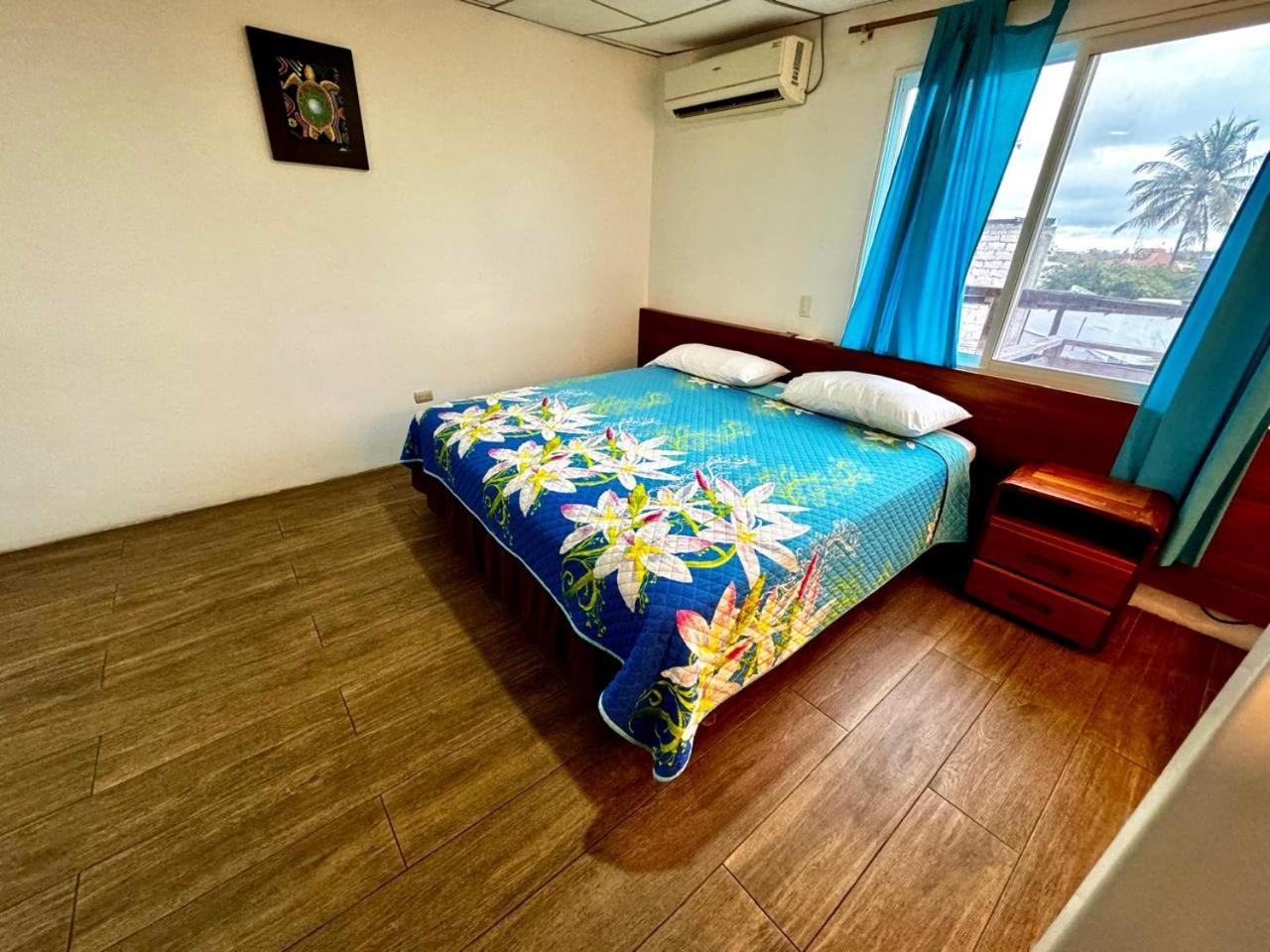 Hostal Muyuyo Puerto Ayora  Εξωτερικό φωτογραφία