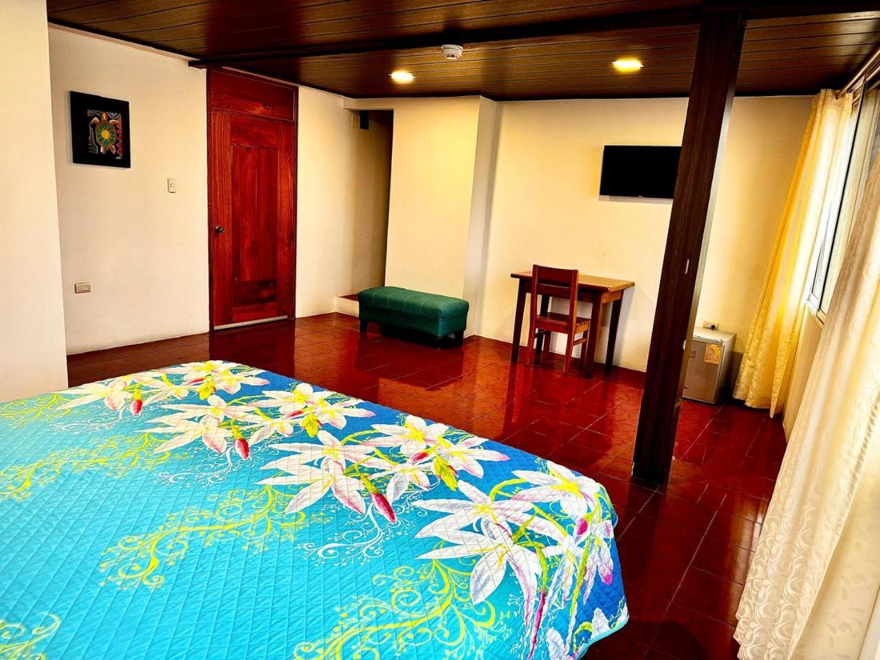 Hostal Muyuyo Puerto Ayora  Εξωτερικό φωτογραφία