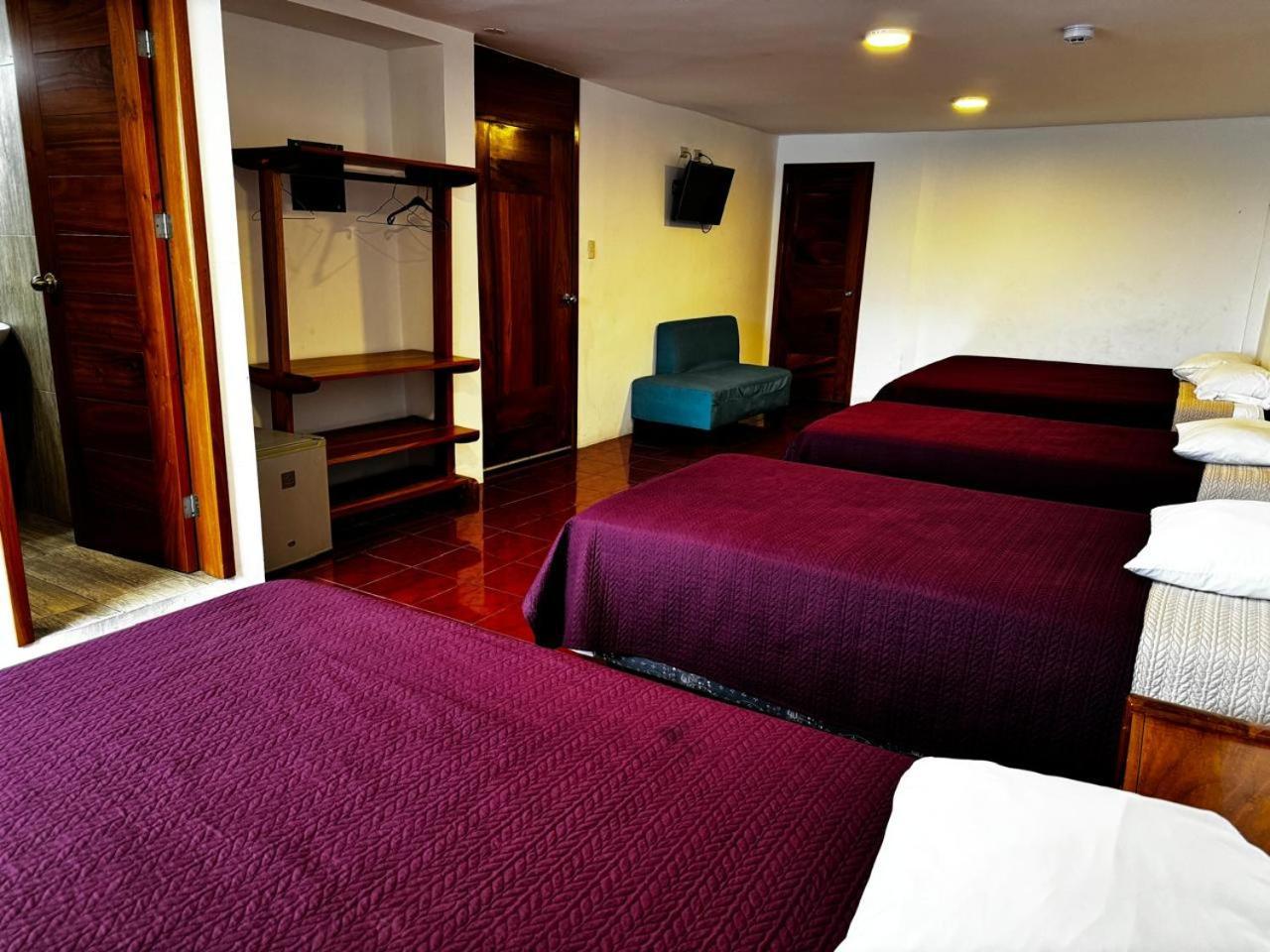 Hostal Muyuyo Puerto Ayora  Εξωτερικό φωτογραφία