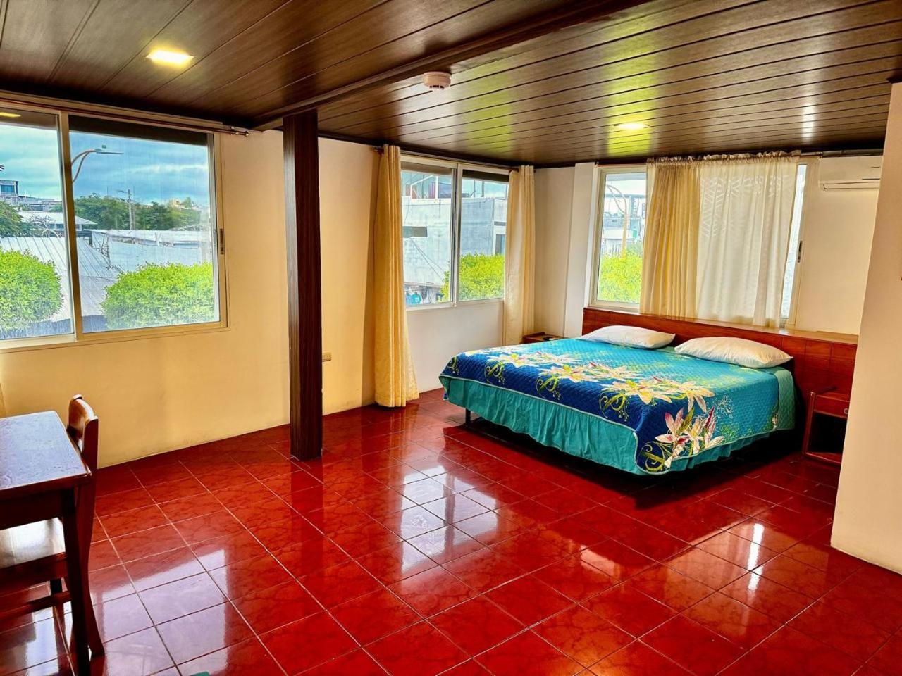 Hostal Muyuyo Puerto Ayora  Εξωτερικό φωτογραφία
